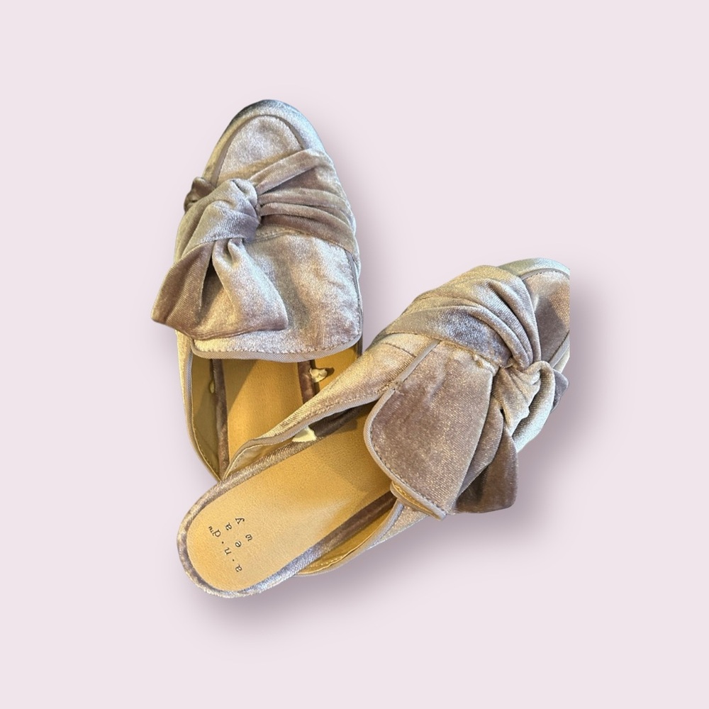 Velvet Mules